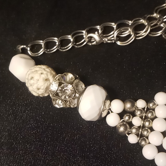 White layered beaded 32 in. or shorter bib necklace. - Picture 2 of 5
